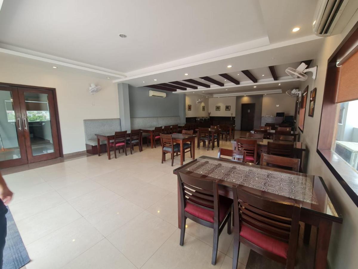 Hotel Lemon Park Haldwani Bagian luar foto
